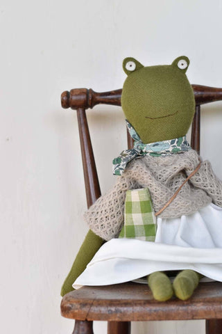 Woolgrass Farm Fern the Frog doll- Oat Sweater with Morning Skirt